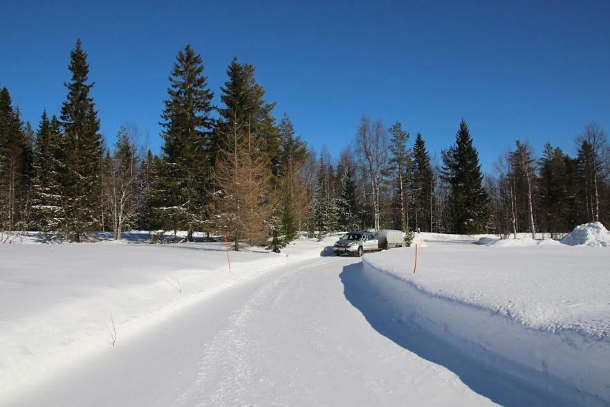 Loma-Laattaja Villa Hyrynsalmi Bagian luar foto